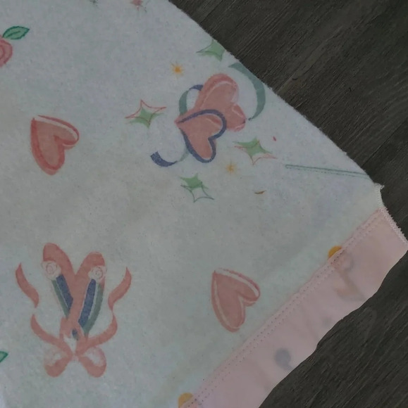 Barbie Vintage 90s blanket Silky trim 86x71 Barbiecore pink white 💖 - Picture 4 of 8